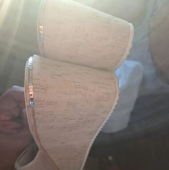 Donald J. Pliner Womens Ideala Beige Peep Toe Wedge Sandals Shoes 9 - Picture 4 of 4